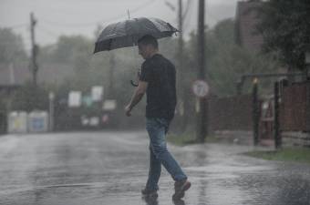 Tovább tart a légköri instabilitás – kiadós záporokra, megerősödő szélre figyelmeztetnek a meteorológusok