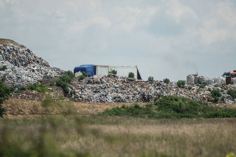 Hatvan napra felfüggesztik a hulladékgazdálkodó környezetvédelmi engedélyét