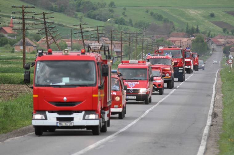 Önkéntes és hivatásos tűzoltók ünnepeltek Bögözben