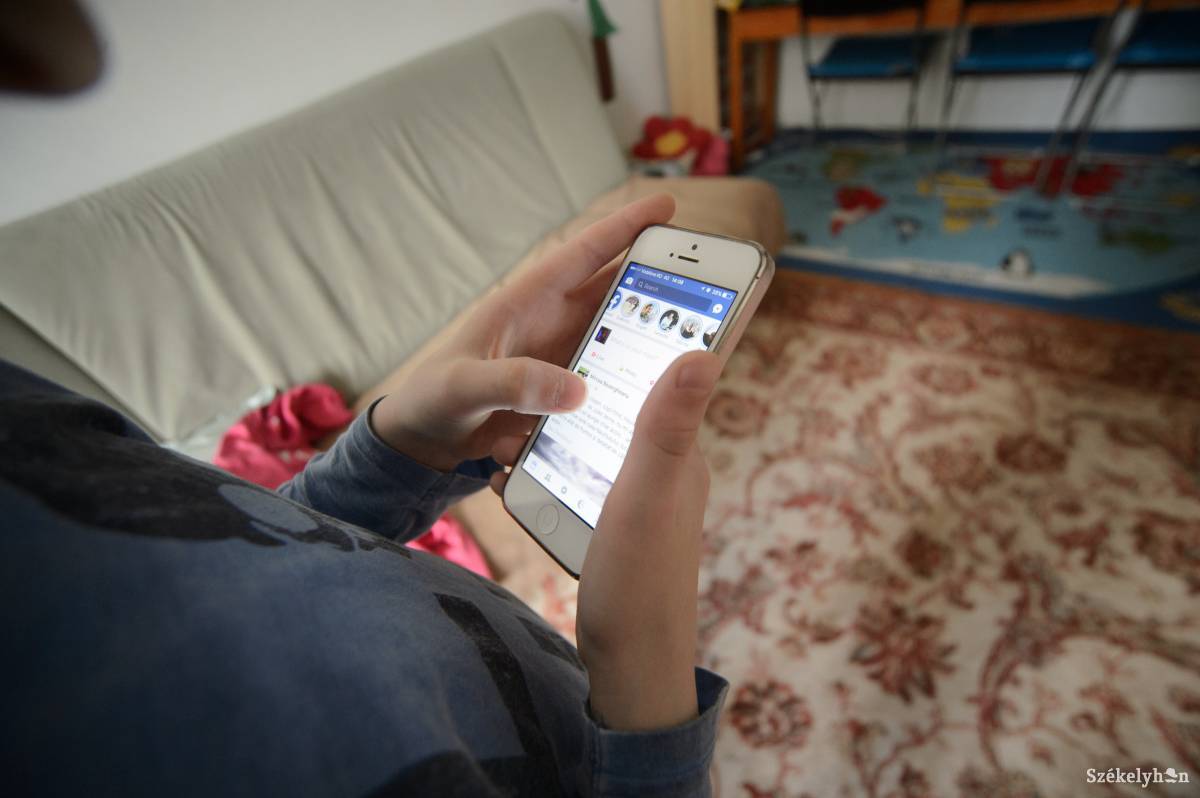 Háromszék: Facebookra feltöltött fotói buktattak le egy telefontolvajt