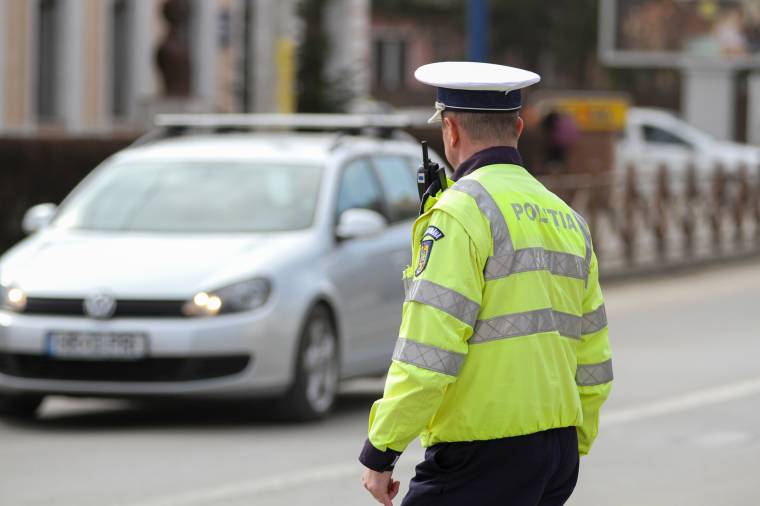 Pünkösdhétfőn fokozott rendőri jelenlétre kell számítani a közutakon