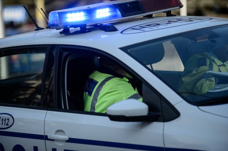 Felborult egy teherautó Dálnok közelében – hárman megsérültek