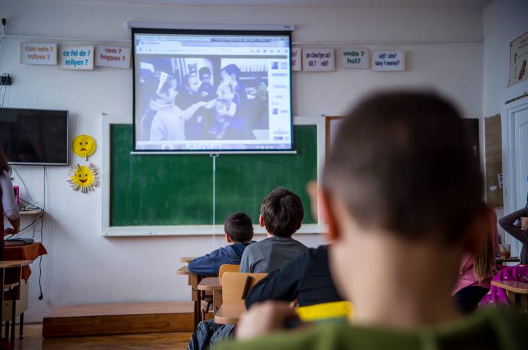 Az ideálishoz képest hol tart a romániai közoktatási rendszer?
