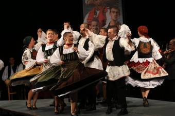 A tánc világnapját ünnepli a Maros Művészegyüttes