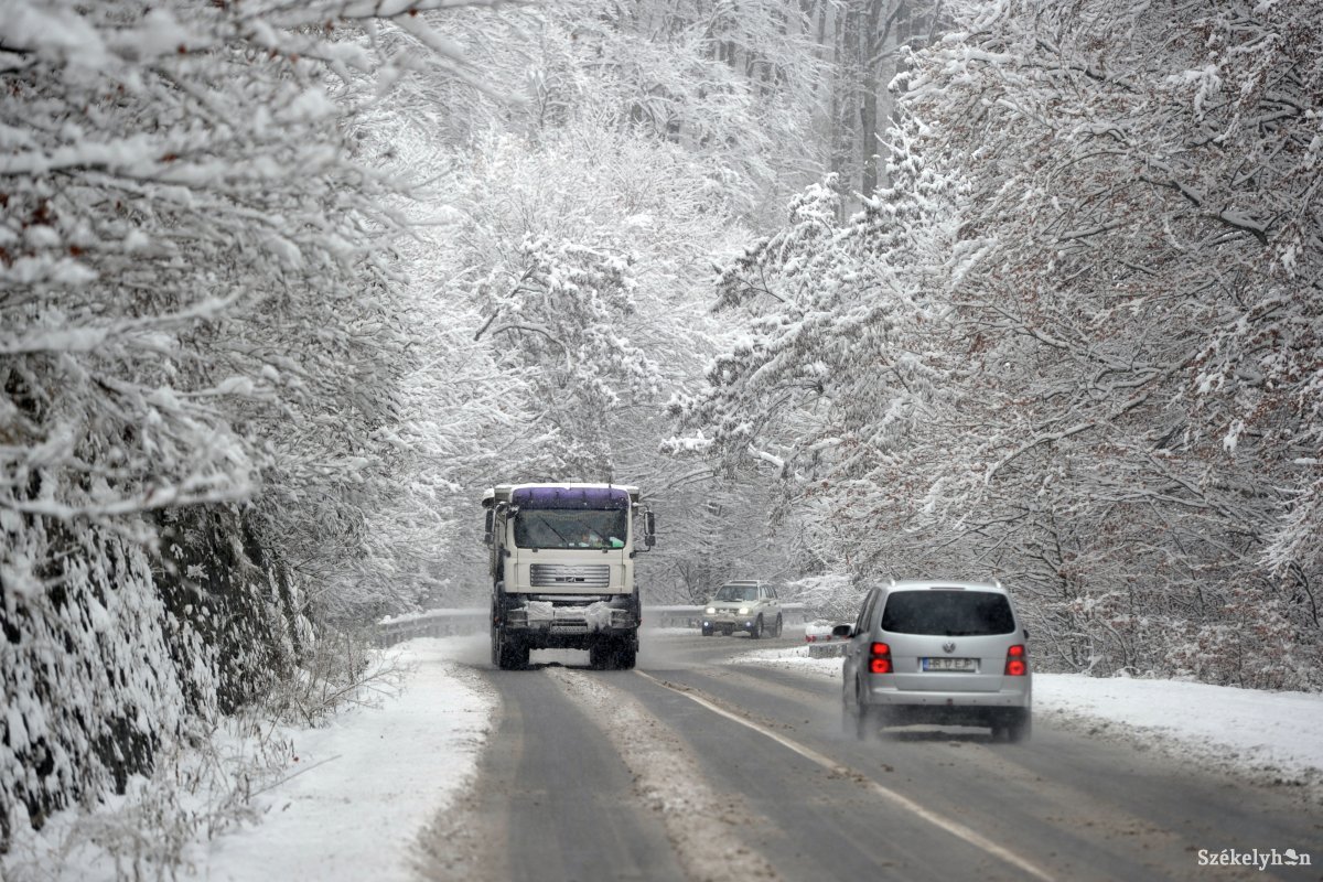 Nagyon hidegre, havazásra, hóviharokra figyelmeztetnek a meteorológusok