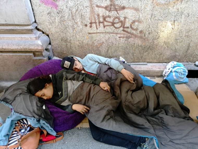Hajléktalansorsok élet és fagyhalál között: erdélyi menhelyek képviselői szerint nehezen áll talpra, aki egyszer az utcára kerül