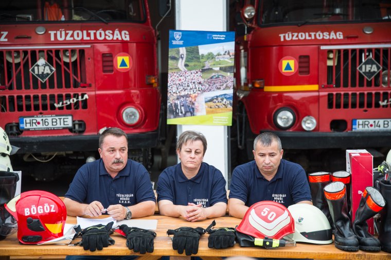 Új felszereléseket vásároltak a bögözi önkéntes tűzoltók