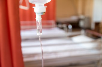Elhunyt egy 27 éves, koronavírussal fertőzött fiatal nő Romániában
