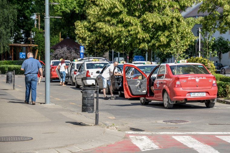 Bővül a taxisállomány Székelyudvarhelyen: várják a fuvarozók jelentkezését