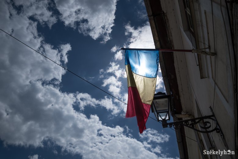 Héliumos lufikra gyűjtenek a román nacionalisták