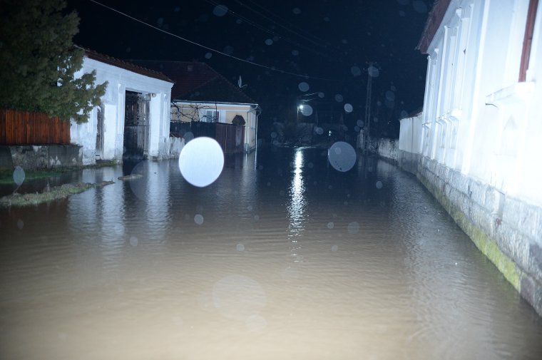 Belügyminisztérium: tizenöt megyében okoztak károkat az áradások