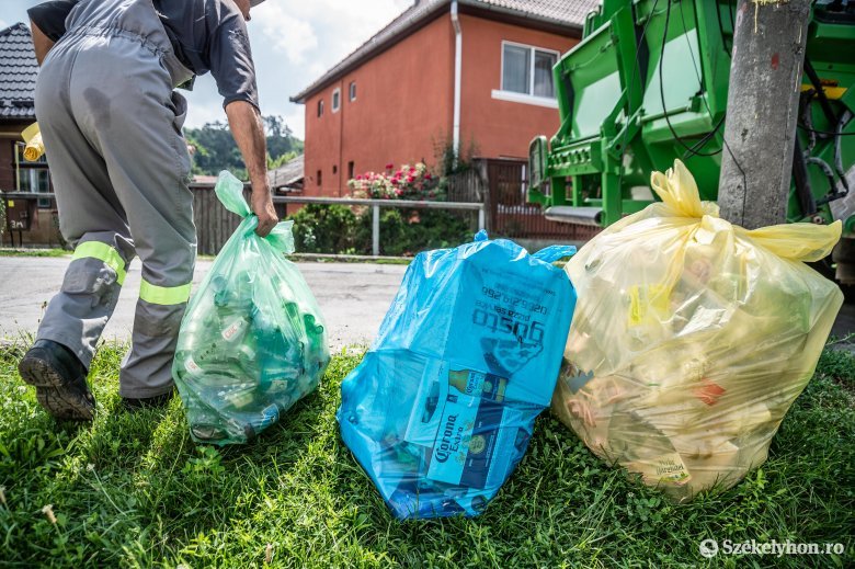 Színes zsákokkal segítik a szelektív hulladékgyűjtést