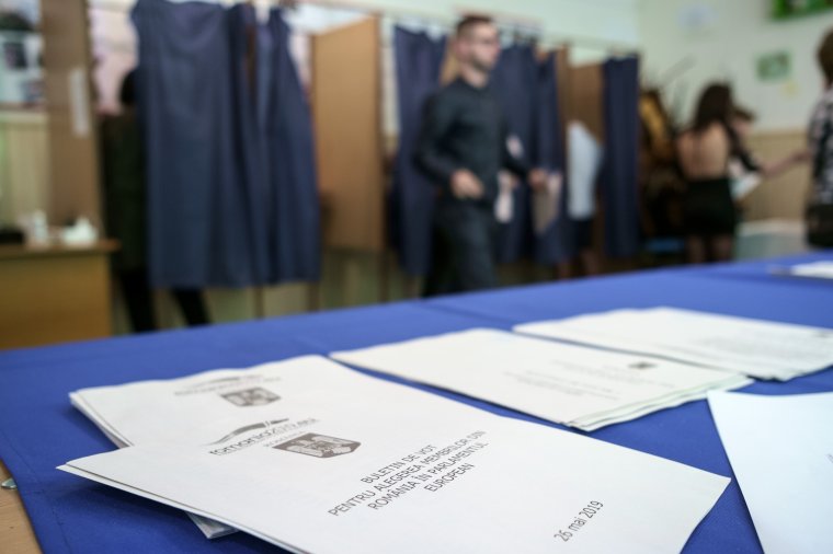 Több mint 800 szavazókört rendeznek be külföldön a novemberi elnökválasztásra