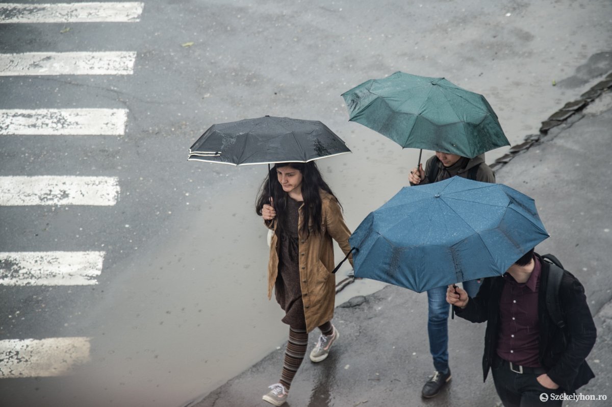 A barométer továbbra is esőre áll – a meteorológusok szerint marad a légköri instabilitás a következő két hétben