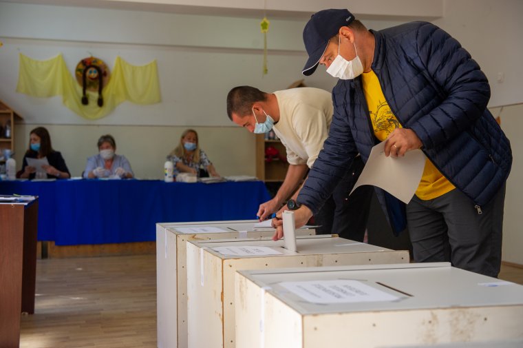 Orban: a karanténban lévők is szavazhatnak december 6-án