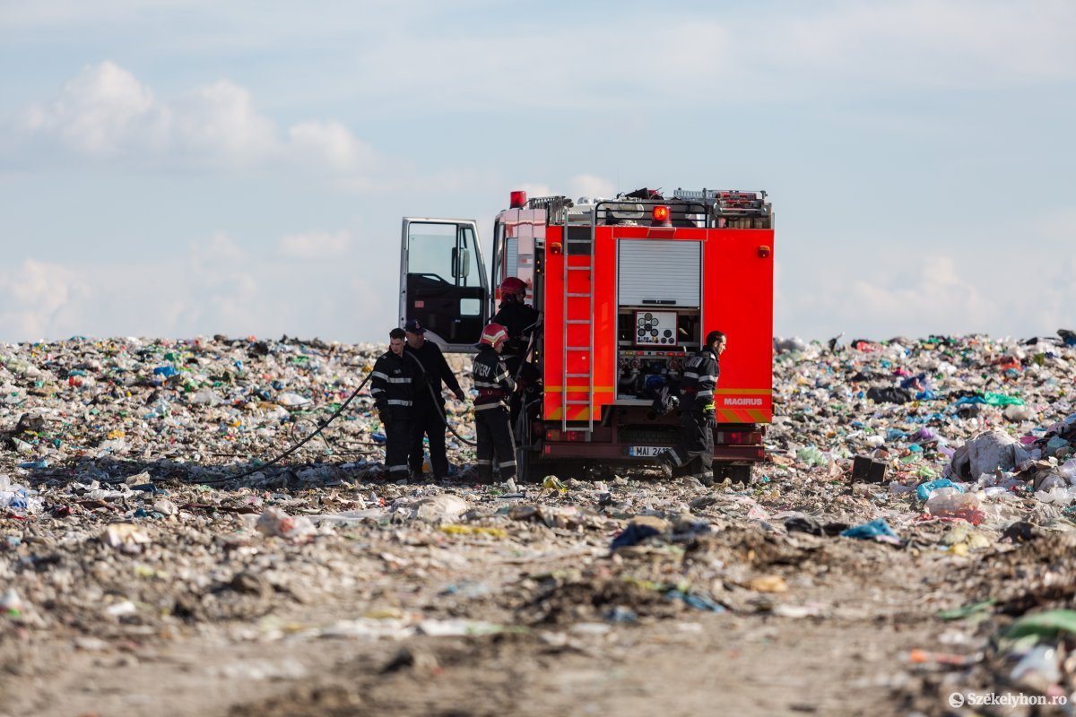 Ultimátum Brüsszeltől: két hónap alatt be kell zárni 15 illegális hulladéklerakót Romániában