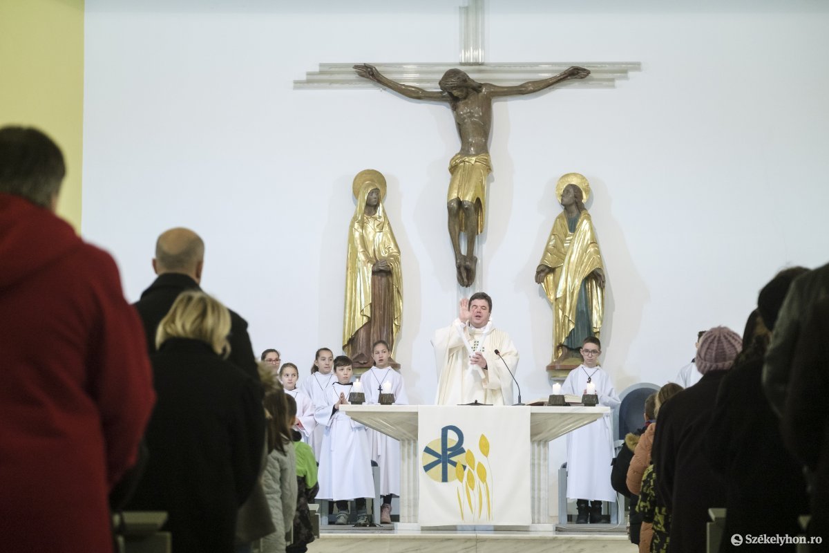 Vasárnaptól nem tartanak nyilvános misét a magyarországi katolikus templomokban