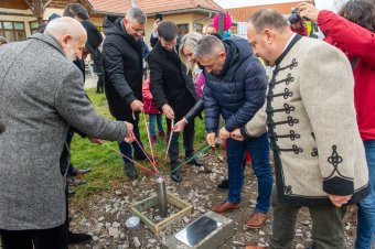 Magyar óvoda alapkövét helyezték el szombaton a székelyudvarhelyi Cserehát negyedben