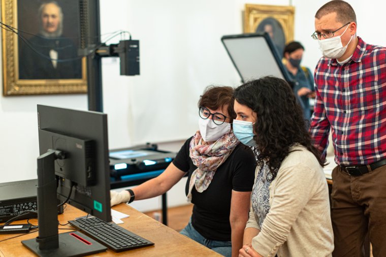 Fejlett tudást és eszközparkot biztosítanak a székelyföldi múzeumok részére Budapestről
