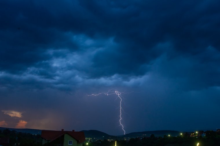 Háromszéken és Maros megye egy részén is kitombolja magát a vihar