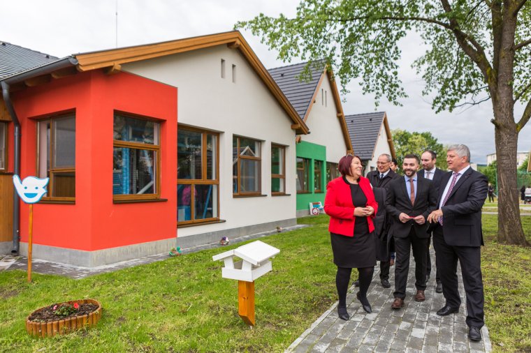 Gyermeknapon avattak magyar állami támogatással épült unitárius óvodát Székelykeresztúron
