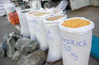 Zuhan a kenyérgabona világpiaci ára, ezt azonban az üzletekben még nem érzékeljük