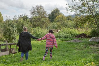Több mint 12 ezer romániai gyerek mindkét szülője dolgozik külföldön