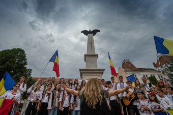Kézdin ünnepelnek a románok: Orbán Viktornak is üzent a Mihail Tîrnoveanu vezette magyarellenes szervezet
