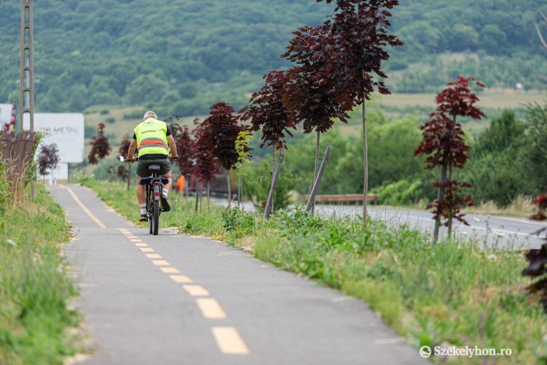 Öt erdélyi megyében épülnek kerékpárutak töltéseken és gátakon