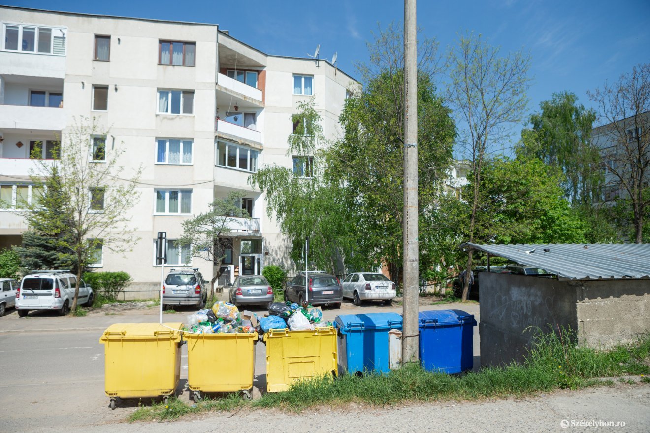 Szelektív hulladékgyűjtők és -udvar kiépítésére pályáznának Székelyudvarhelyen