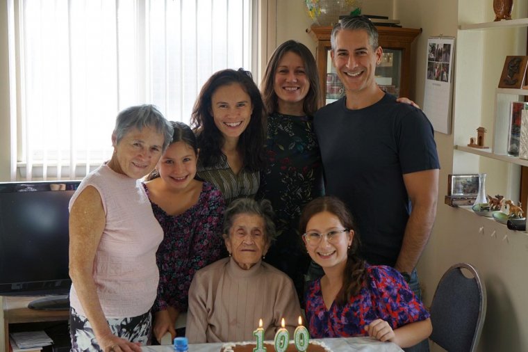 Családja körében ünnepelte százéves születésnapját a bögözi Ilonka néni