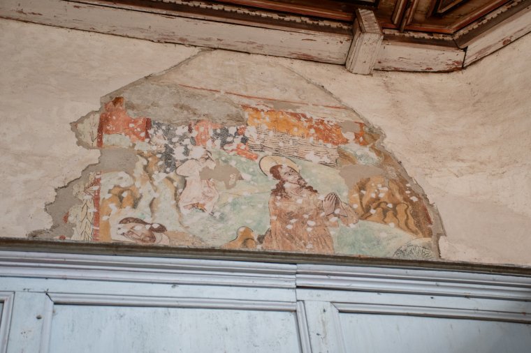 Krisztus- és Szent László-ábrázolásokat is feltártak az agyagfalvi református templomnál