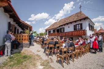 Híd a múlt, a jelen és a jövő között – felavatták az etédi falumúzeumot