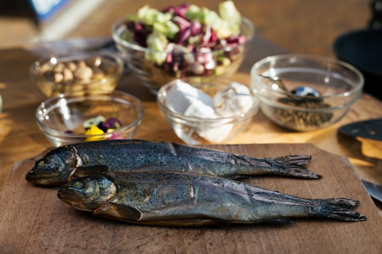 Így is lehet halat enni – Gyergyószékre látogatott a Főnix Konyha