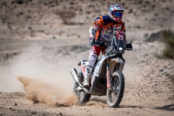 Dakar-rali: újabb szakaszt nyert, csökkentette lemaradását az erdélyi motoros