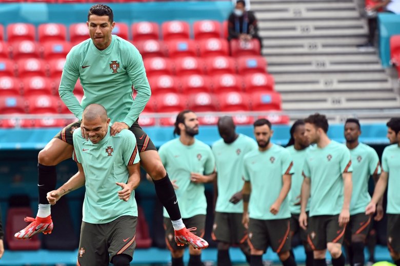 C. Ronaldo csapata a képernyőn – a hétfői sportműsor