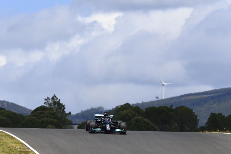 Portugál Nagydíj – Bottasé a pole pozíció, Hamilton második