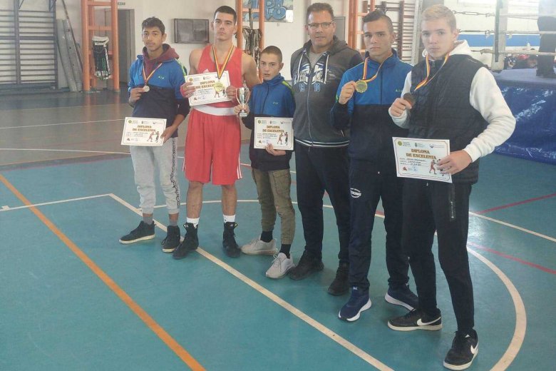 Csíki érmesek a kolozsvári bokszversenyen