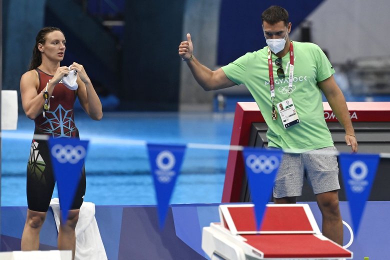 Éremesélyes magyar úszók, bemutatkozik a férfi vízi- és a női kézilabdacsapat – vasárnapi olimpiai program