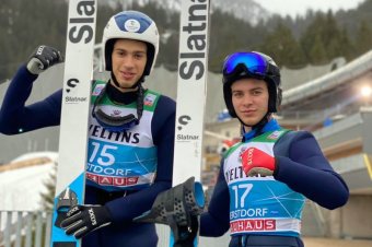 Két román sportoló is ugrott a Négysáncverseny első állomásán