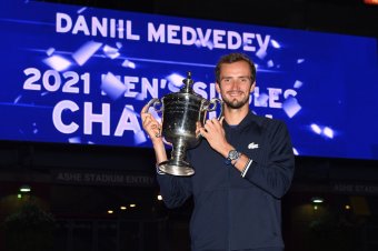 Békét kér a férfi teniszezők új világelsője, az orosz Danyiil Medvegyev