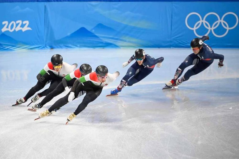 Fellobban a láng Pekingben: a téli olimpia pénteki megnyitója után már a magyar short-trackesek is elrajtolnak