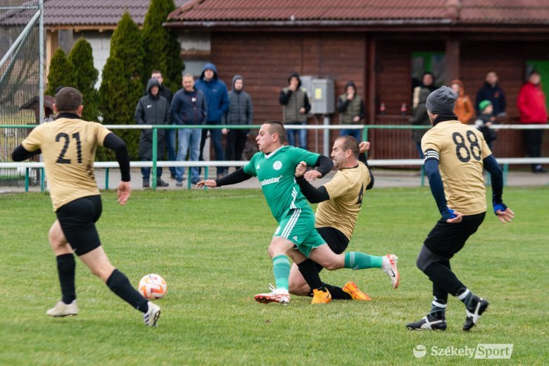 Két mérkőzésen is tíznél több gól született a labdarúgó 4. Liga Hargita megyei csoportjában