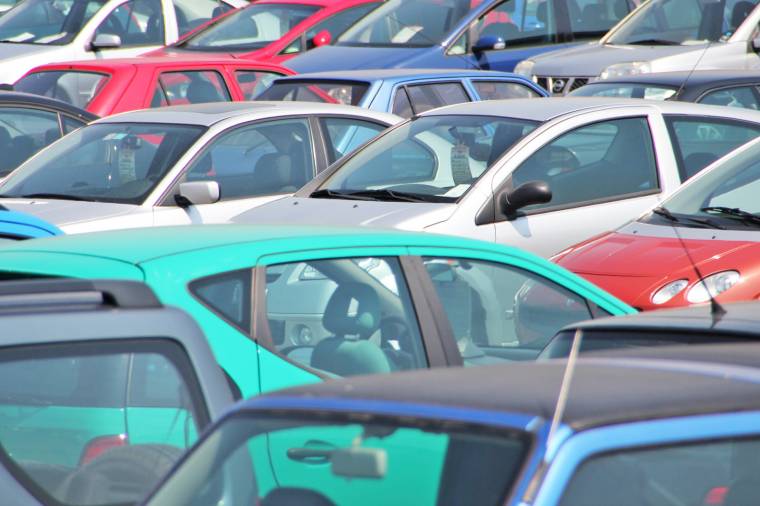 Íme egy becslés arról, hogy idén hány használt autót hoznak be az országba