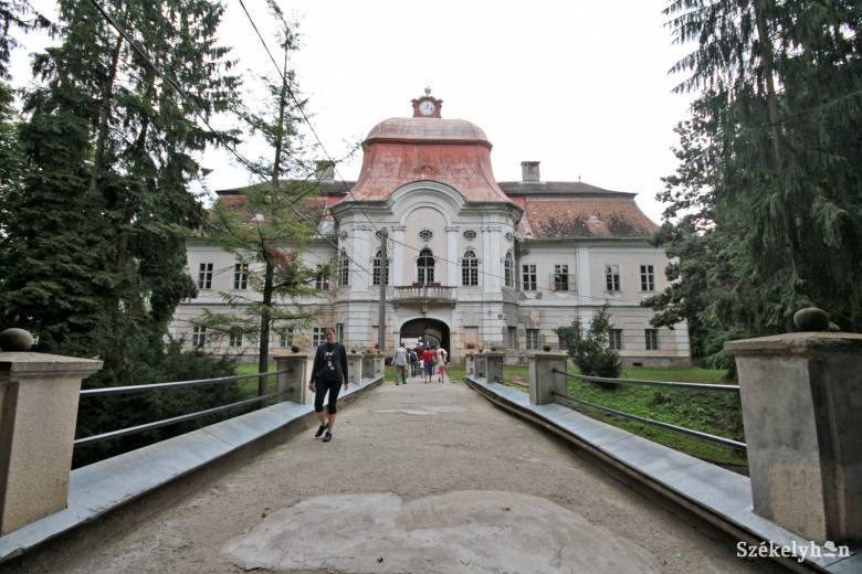 „Láthatóvá teszik” az erdélyi műemlékeket: fontos történelmi ingatlanok felújítását fedezi a helyreállítási terv