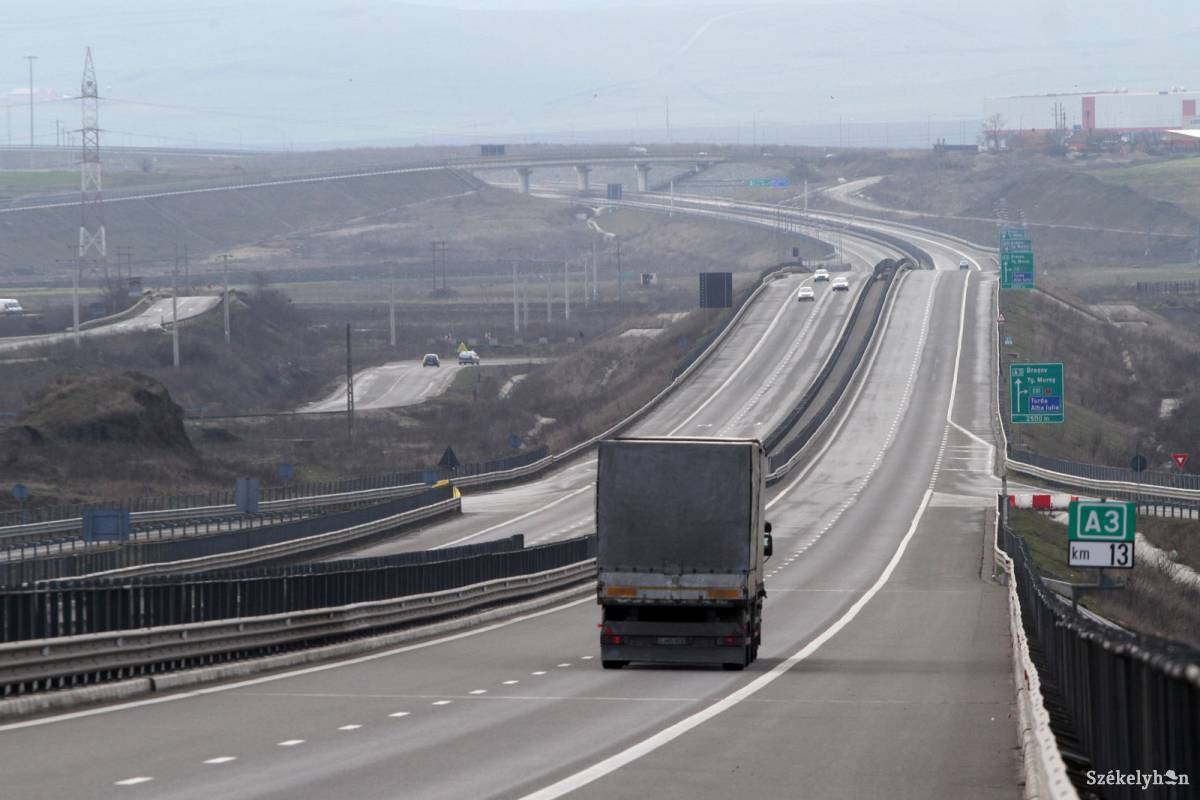 Szállításügyi miniszter: a mandátumom végéig autópályán lehet közlekedni Marosvásárhelytől a határátkelőig