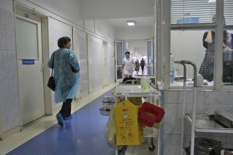 Továbbra is korlátozzák a beteglátogatást a marosvásárhelyi kórházakban