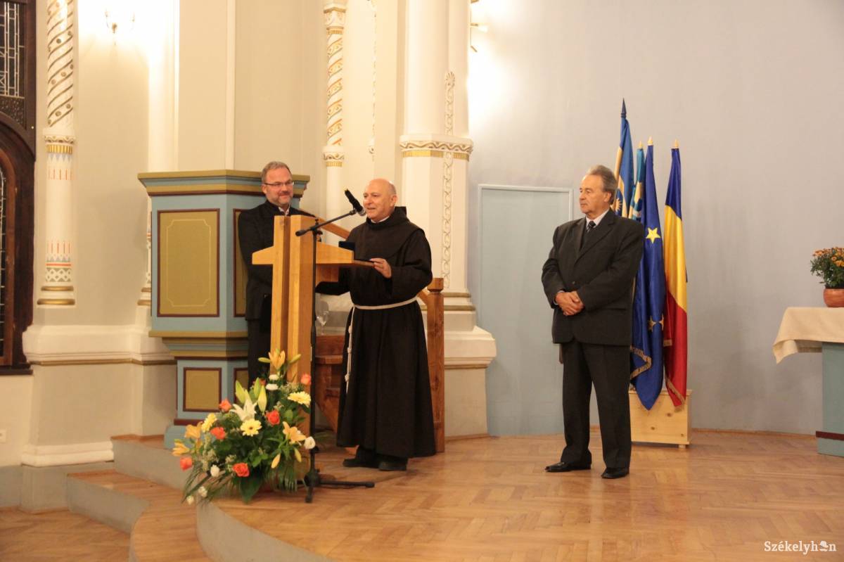 Orbán Balázs-díj Pál atyának