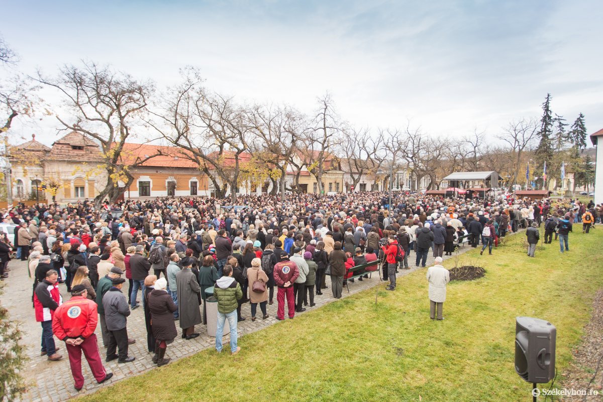 Vásárhelyi iskolaügy: tüntetésre buzdítanak a magyar pártok és az unitáriusok is