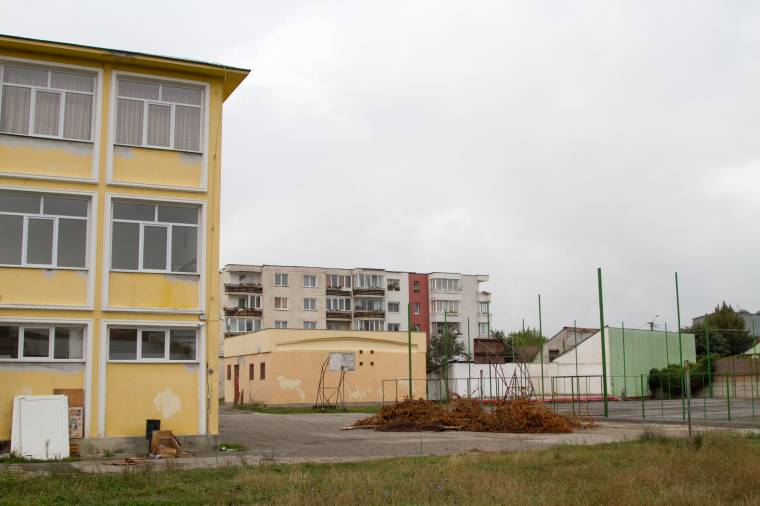 Tavalyhoz képest ötmillió lejjel jut több az oktatási intézmények felújítására Marosvásárhelyen